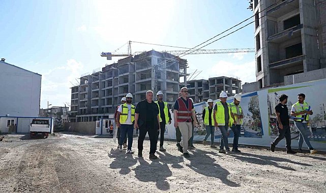 Vali Yavuz: "Tahliye ettik, yıktık, yapıyoruz"