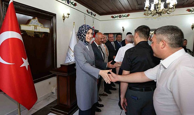 Vali Yiğitbaşı personel ile bayramlaştı