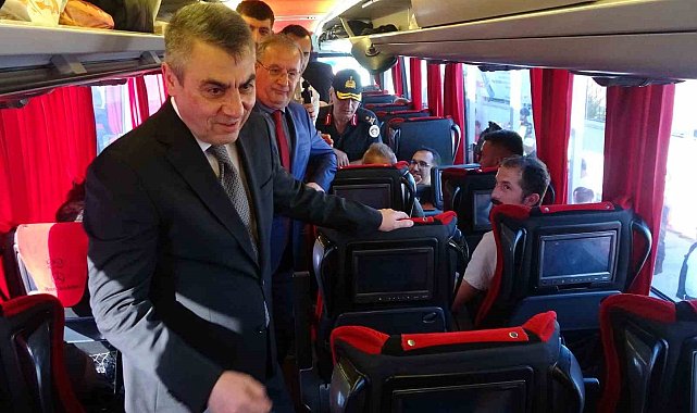 Vali yolcuları tebrik etti, ceza yiyen otobüsün sürücüsünü uyardı