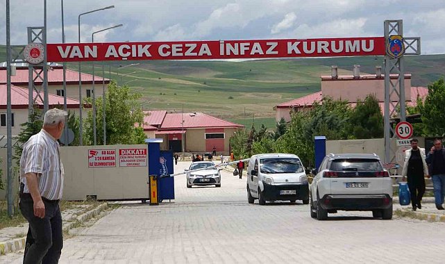 Van'daki cezaevlerinde tahliyeler başladı