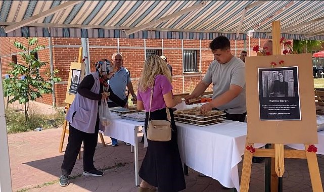 Vefat eden Anadolu Üniversitesi öğrencisi Fatma Baran için fakültesinde helva dağıtıldı