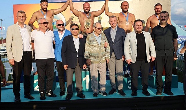 Yağlı güreş liginde Muratpaşa Belediyesi liderliğini sürdürüyor