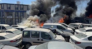 Yediemin otoparkında 10 araç alevlere teslim oldu