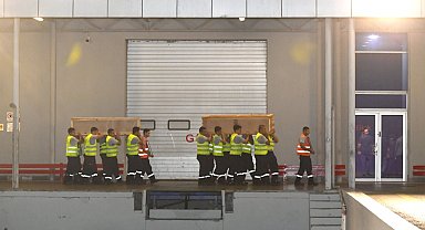 Yekaterinburg'da öldürülen Azerbaycanlı kardeşlerin cenazeleri Bakü'ye getirildi