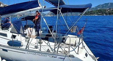 Yelkenli teknede 2 göçmen kaçakçısı ve 38 düzensiz göçmen yakalandı