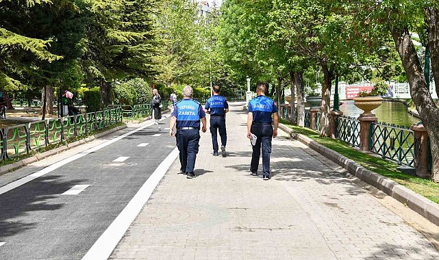 Yerlere sigara izmariti, çöp atan 62 vatandaşa 183 bin 86 lira para cezası uygulandı