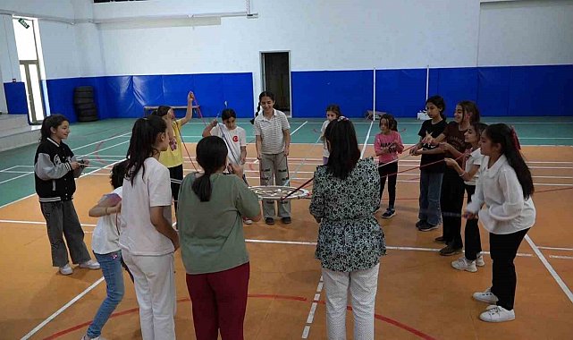 Yeşilyurt'taki çocuk şenliği yoğun ilgi gördü