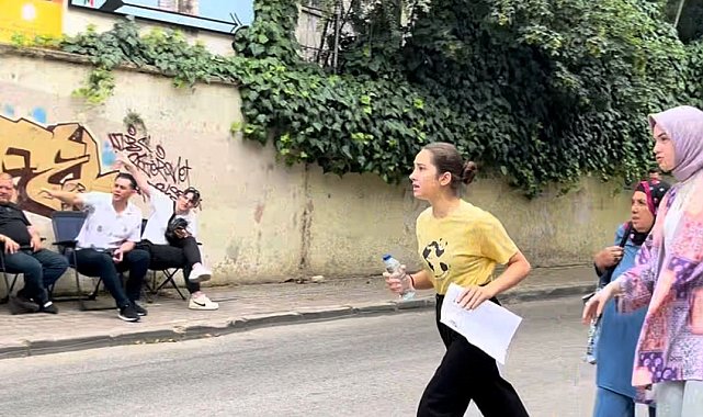 YKS'de dakikalarla yarış film sahnesini aratmadı 1 dakika kala böyle yetişti