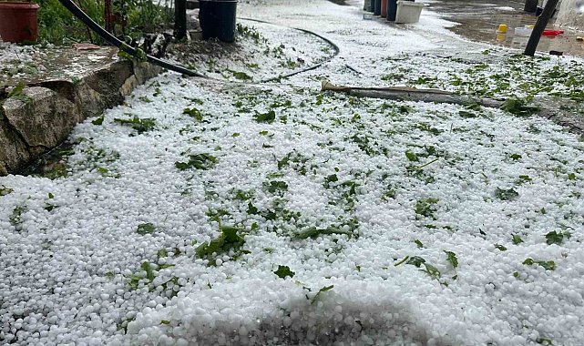 Yozgat'ı etkisi altına alan dolu, bazı bölgeleri beyaza bürüdü