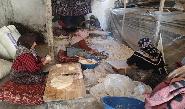 Yozgatlı kadınların imece usulü yufka mesaisi başladı