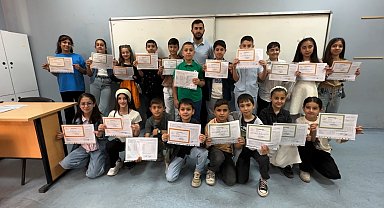 Yüksekova'da karne heyecanı