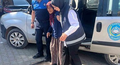 Yürümekte güçlük çeken kadına Başkan Yumuşak'tan takdir toplayan merhamet