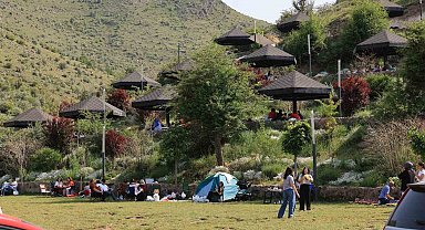 Zincidere Mesire Alanı bayramın gözde mekanı oldu