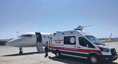 1 aylık bebek görme kaybı yaşamaması için ambulans uçakla hastaneye sevk edildi