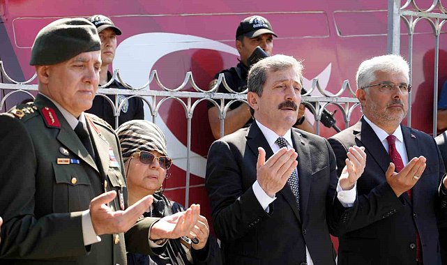 15 temmuz, Samsun'da şehitlikte anıldı