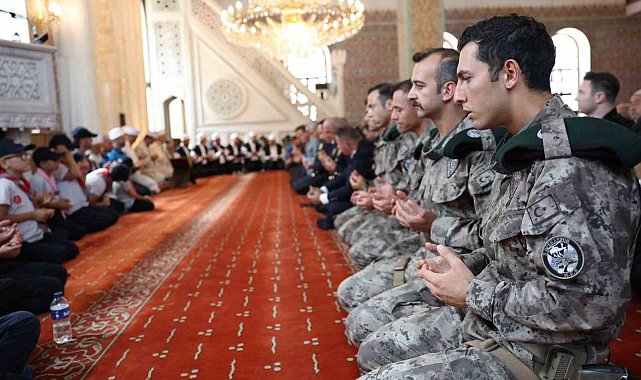 15 Temmuz şehitleri Düzce'de dualarla anıldı