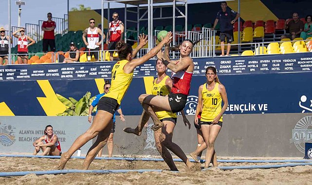 2025 Avrupa Plaj Hentbol Şampiyonası'nda ilk gün maçları tamamlandı