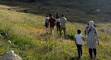 3 bin 500 rakımlı Sat Gölleri'nde doğa yürüyüşü
