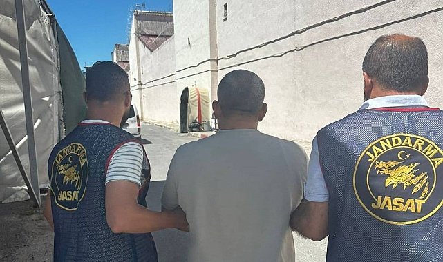 41 yıl kesinleşmiş hapis cezası ile aranan şahıs Mersin'de yakalandı