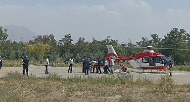 70 yaşındaki hasta ambulans helikopter ile Van'a getirildi