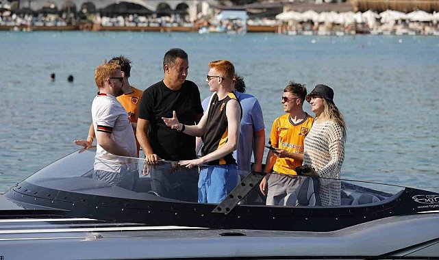 Acun Ilıcalı'dan İngiliz taraftarlara Türkiye turu