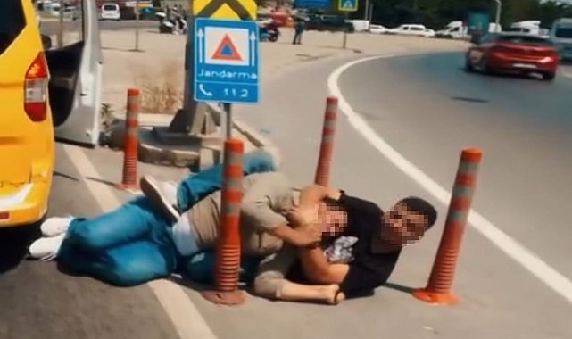 Adana'da ilginç kavga kamerada