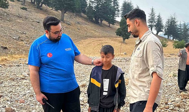 Adana'da kayıp olarak aranan çocuk komşusunun damında uyurken bulundu