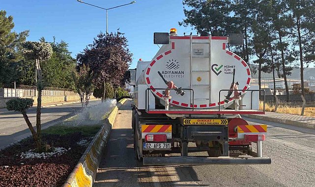 Adıyaman Belediyesi'nden yaz aylarında yeşil alanlara özel bakım