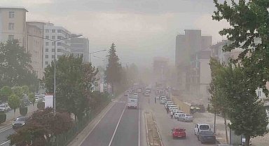 Adıyaman'da önce toz taşınımı sonra yağmur etkili oldu