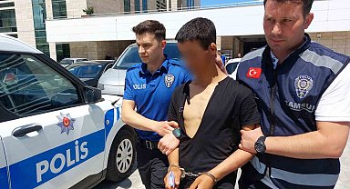 Adliyenin duvarlarını yumruklayınca yakayı ele verdi