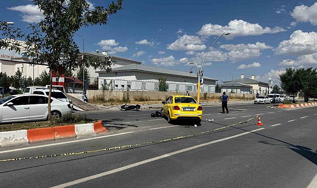 Ağrı'da trafik kazası: Karı koca hayatını kaybetti