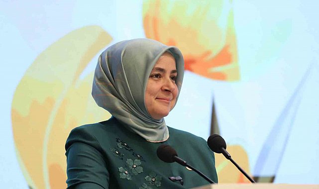 AK Parti Kadın Kolları'nın düzenlediği 'Kadın Kolları Liderlik Akademisi' sona erdi