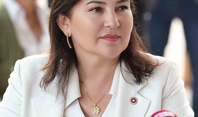 AK Partili Karamık'tan özel sektöre çağrı: "Memurlar için yürürlüğe giren yarı zamanlı çalışma düzenlemesi özel sektöre de örnek olmalı"