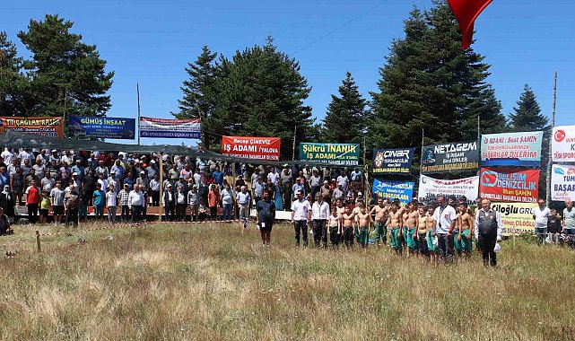 Alaçam'daki şenlikte Başpehlivan Resul Güne orman şehitleri adına güreşti