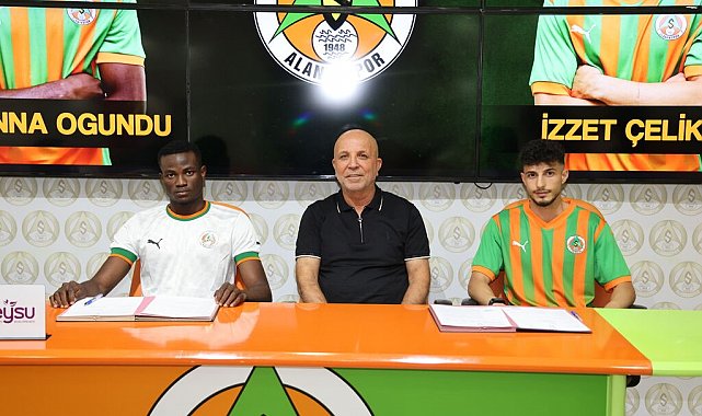 Alanyaspor'da çift imza
