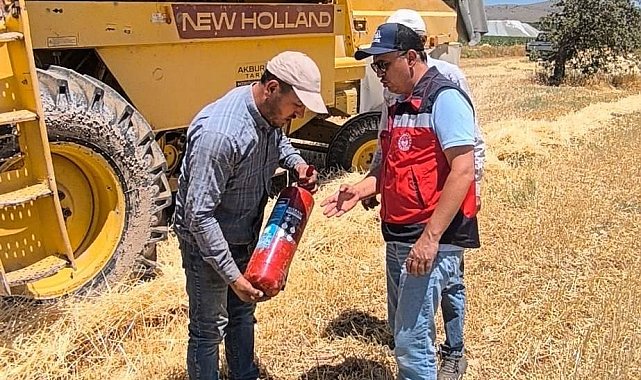 Altıntaş'ta biçerdöver hasat kontrolleri
