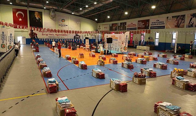 Amatör spor kulüplerine 10 Milyon TL değerinde malzeme desteği sağlandı
