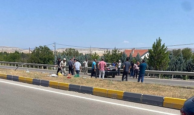 Ankara'da kontrolden çıkan otomobil refüje çarptı: 1 yaralı