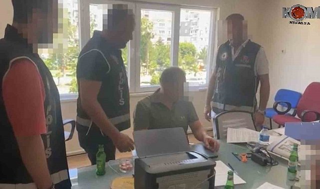 Antalya'da rüşvet operasyonu: 2'si müfettiş 3 kişi tutuklandı