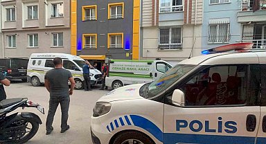 Apartman merdivenlerinde bir kişi ölü bulundu