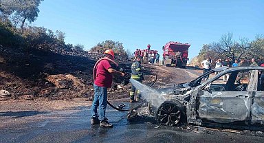 Araçta çıkan yangın ormana sıçradı