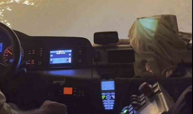 Arazözle alev kapanına giren kahraman ormancılar güçlükle kurtuldu