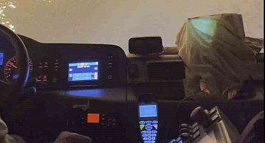 Arazözle alev kapanına giren kahraman ormancılar güçlükle kurtuldu