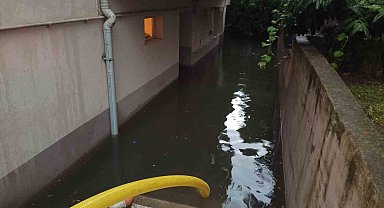 Atakum'da sağanak etkili oldu: Bodrum katları su bastı