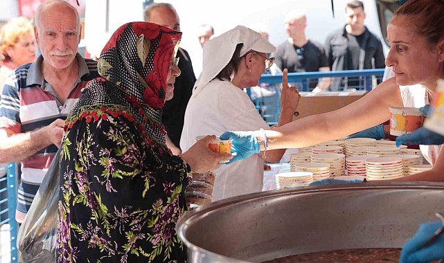 Ataşehir'de 12 farklı noktada aşure dağıtılacak