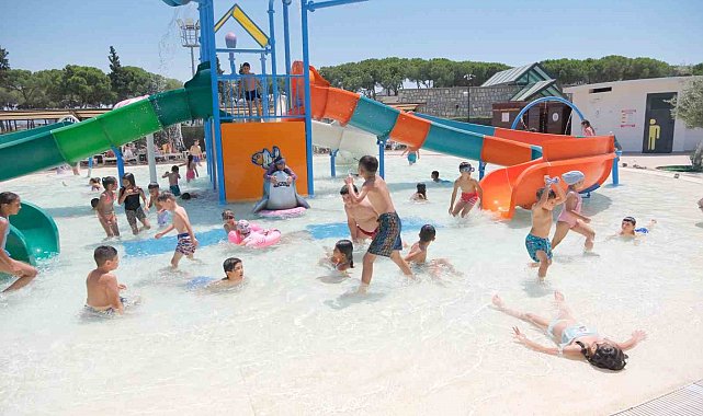 Aydın'da çocuklar serinliğe doydu