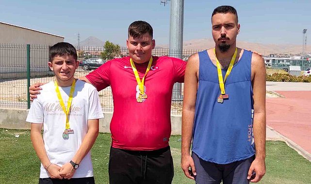 Aydınlı özel sporcular şampiyonada dikkat çekti