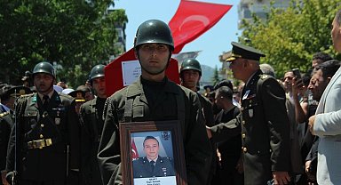 Aydınlı Şehit Üsteğmen Ege Akar, İzmir'de dualarla son yolculuğuna uğurladı