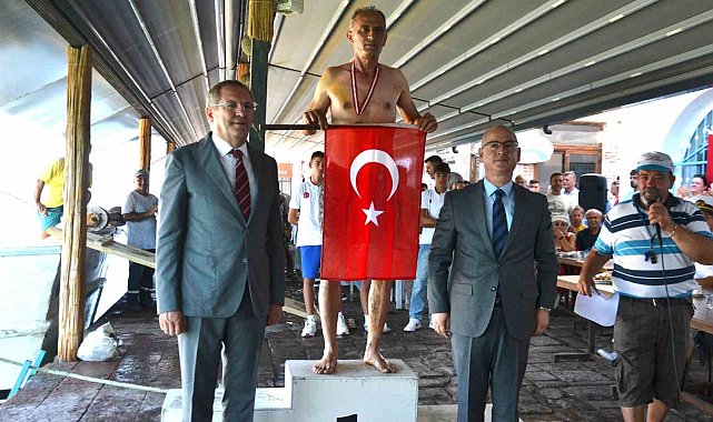 Ayvalık'ta 99. Denizcilik ve Kabotaj Bayramı coşkuyla kutlandı