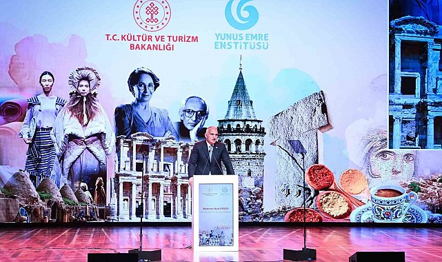 Bakan Ersoy, Yunus Emre Enstitüsü Yaz Okulları Kapanış Programı'na katıldı